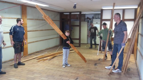 Jugendraum Renovierung begonnen