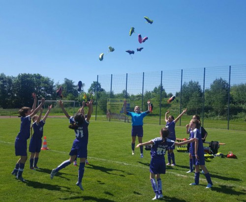 CO-TRAINER UND/ODER BETREUER FÜR D-JUNIORINNEN GESUCHT