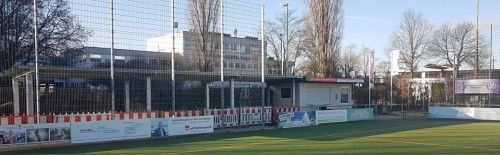 Unterstand Kunstrasenplatz (RSH) kurz vor Vollendung
