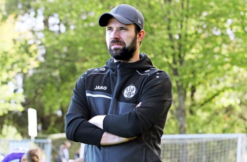 Stgt N/Z FZ-Auszug Lokales - Sport  12.8.22 Schocknachricht vor dem Ortsduell