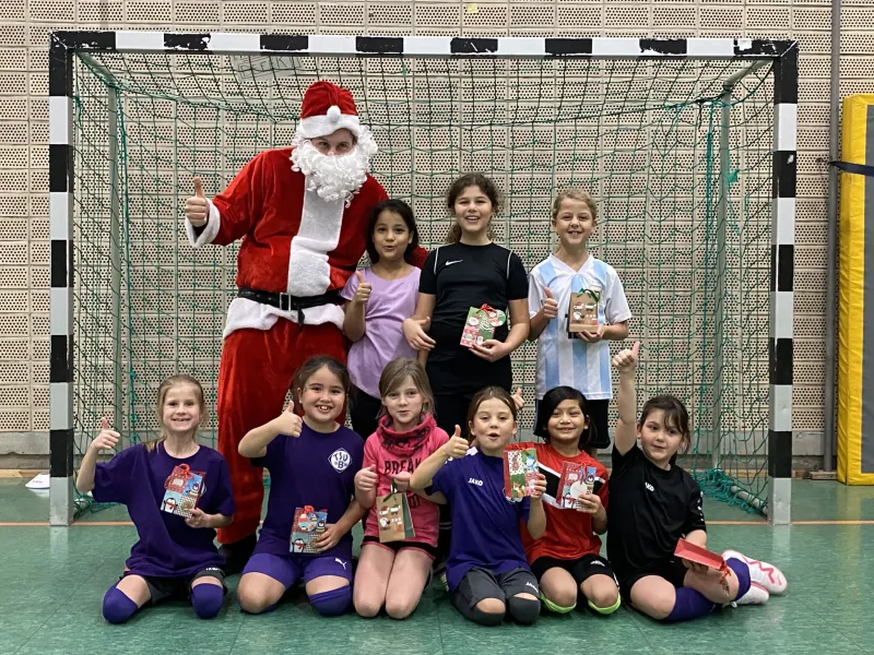 Weihnachtlicher „Trainingsgast“ 🎅