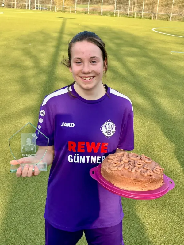 💜 Gratulation Emma! 100 Spiele in Lila!