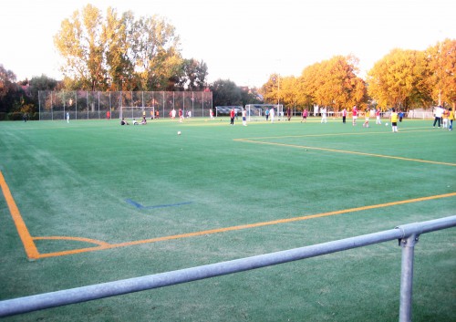 Heute -Do 13.10.11 - Einweihung Kunstrasen (RSH) 19 Uhr