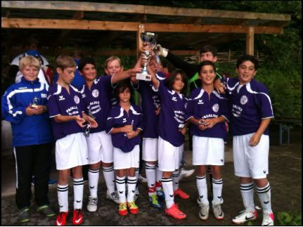 1. Platz beim Fussballturnier in Neckartenzlingen