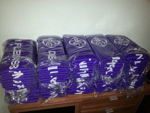 Nur noch wenige TSV-Schals zu haben!