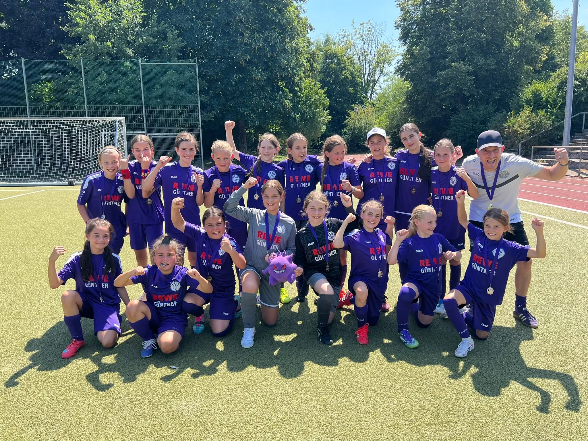 💜D-Juniorinnen mit 2. und 6. Platz beim Lila Sommercup 2026