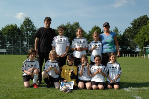 Die E-Juniorinnen belegen den 2.Platz beim SV Hoffeld