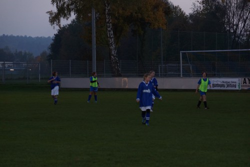 D-Juniorinnen gewinnen beim TSV Oberbohingen mit 6:4 (1:1)