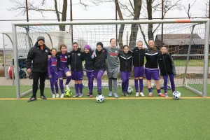 💜 D-Mädels mit Kopf, Herz und Fuß bei Regen und Kälte Testspiel in Schmiden